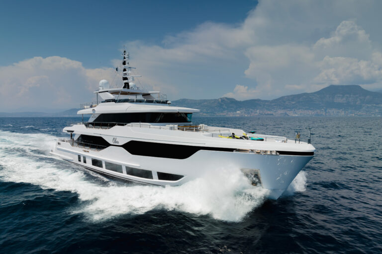 OLIVIA MAJESTY 120 Yacht