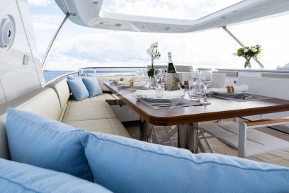 M/Y VABOSA - Aft seating area