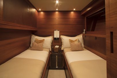 M/Y ECLAT - Twin cabin