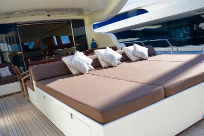M/Y ECLAT - Sunbathing area