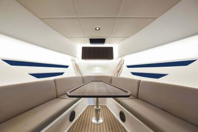 ORYX 379 - Interior seating area