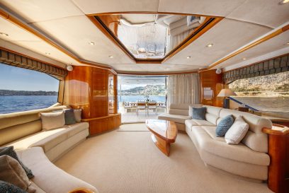 LADY YOUSRA - Main salon