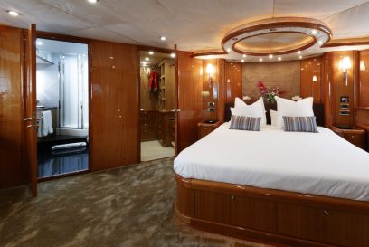 LADY YOUSRA - Master cabin