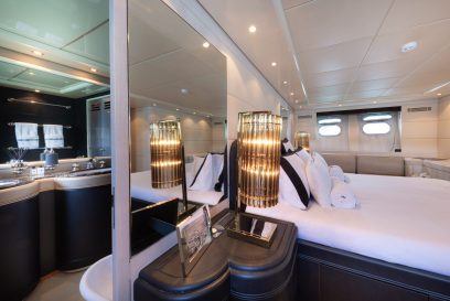 LAUREN V - Master cabin