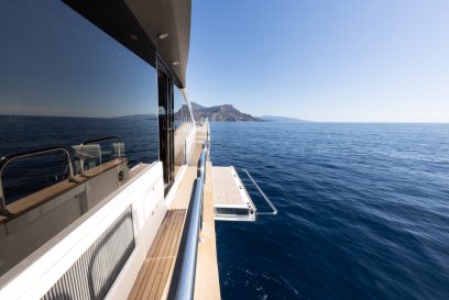 MIRKA Sunseeker Yacht