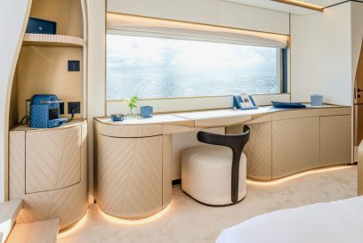 MAJESTY 100 TERRACE AQUA MARINE