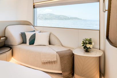 MAJESTY 100 TERRACE AQUA MARINE