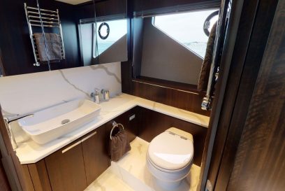 Sunseeker Predator 74 XPS - Aqua Marine - Ensuite bathroom