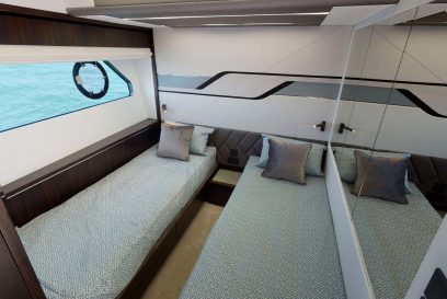 Sunseeker Predator 74 XPS - Aqua Marine - Twin cabin