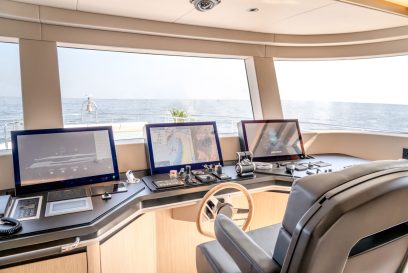 MAJESTY 100 TERRACE AQUA MARINE