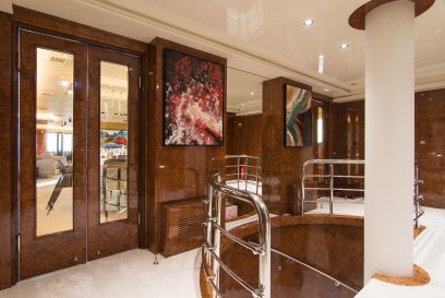 M/Y MOKA - Main deck corridor
