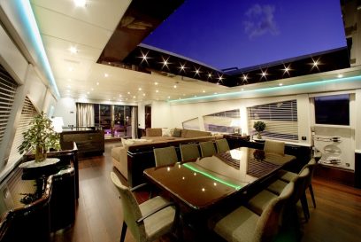 M/Y TOY