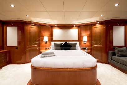 My Way V bedroom