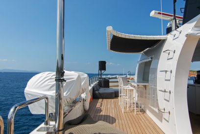 M/Y MOKA - sundeck 2